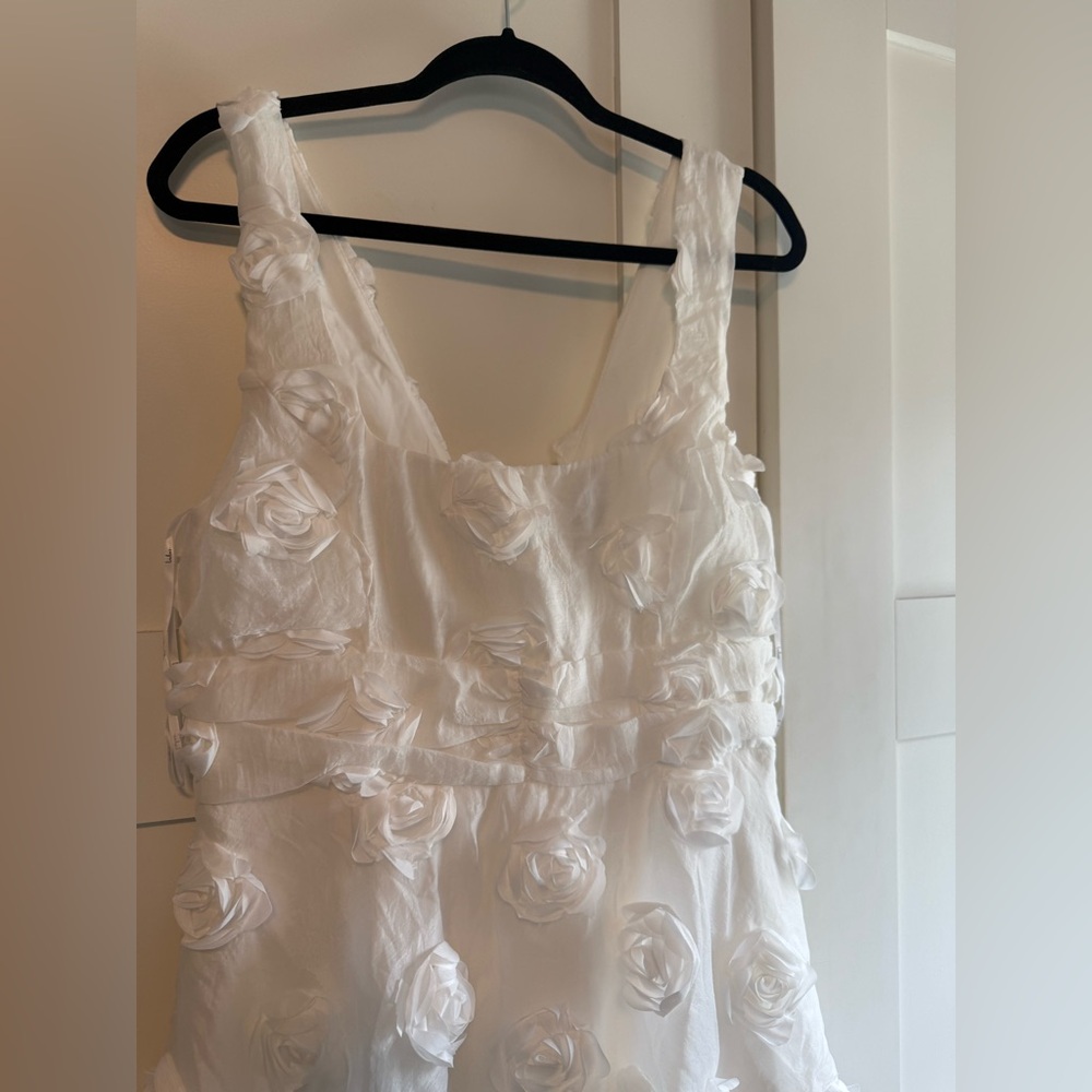 Lulus Exceptional Entrance White Sleeveless Tiered Rosette Midi Dress large - Picture 3 of 16